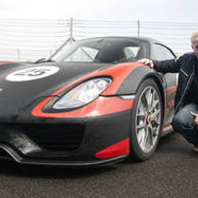 The Benchmark for a New Generation of Super Sports Cars, the 918 Spyder | Porsche