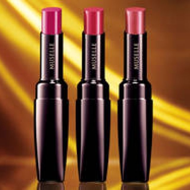 POLA: A Radiant, Vivid Heroine Lip That Enhances Your Complexion