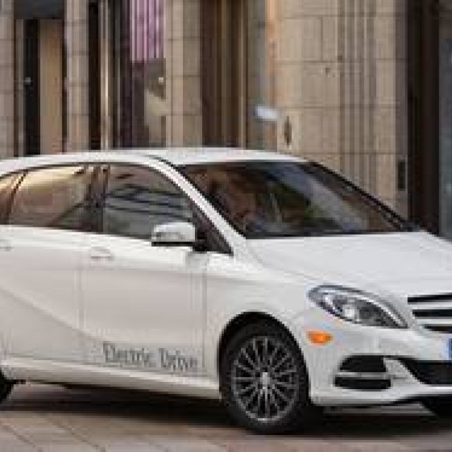 B-Class Electric Vehicle to Launch in 2014 | Mercedes-Benz