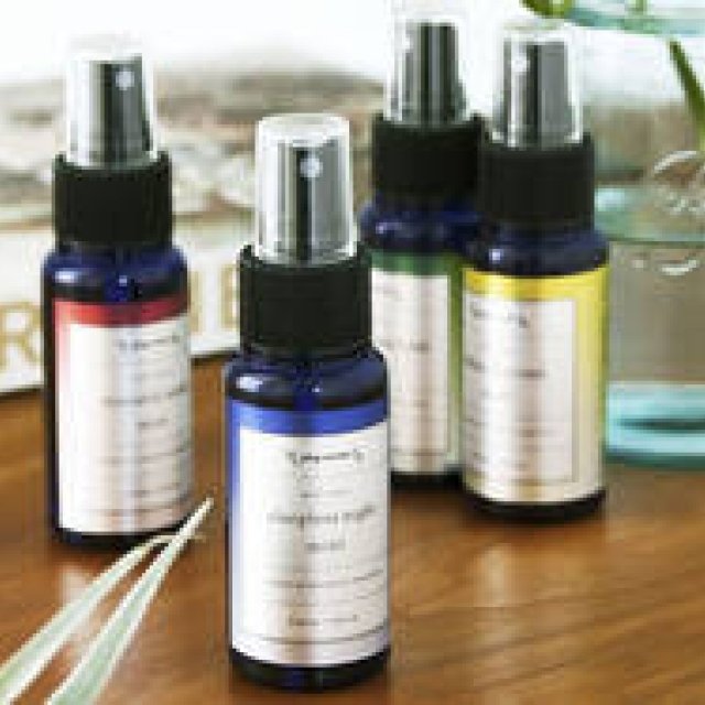 plug aroma | Effortless aromatherapy, anywhere, anytime. Four portable mists.