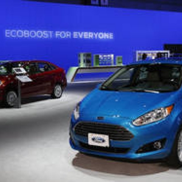 Fiesta Named "Ear of the Year" by Women in 2013 | Ford