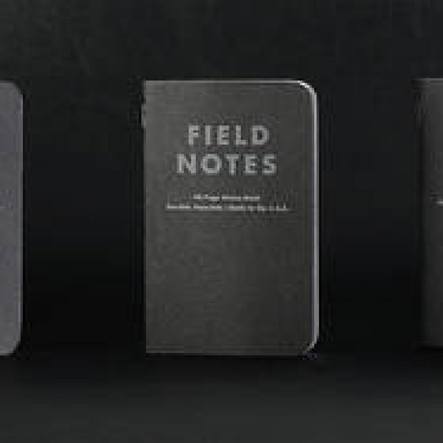 FIELD NOTES | The classic black cover of "PITCH BLACK" is now a staple item.