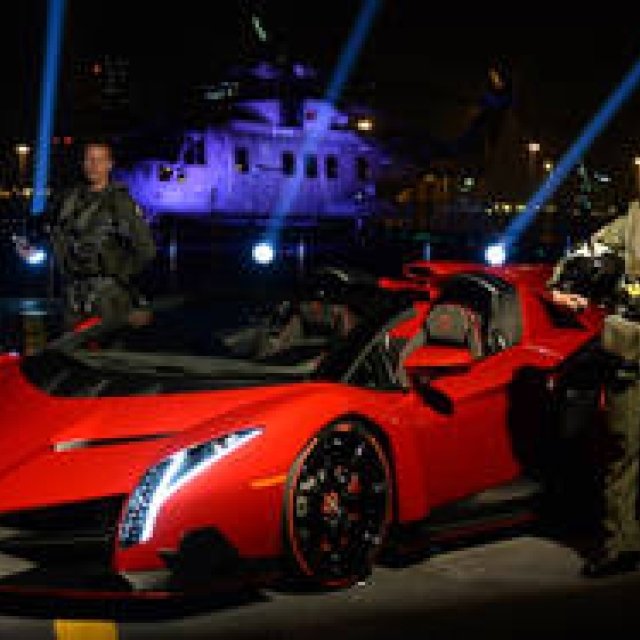 Veneno Roadster Unveiled | Lamborghini