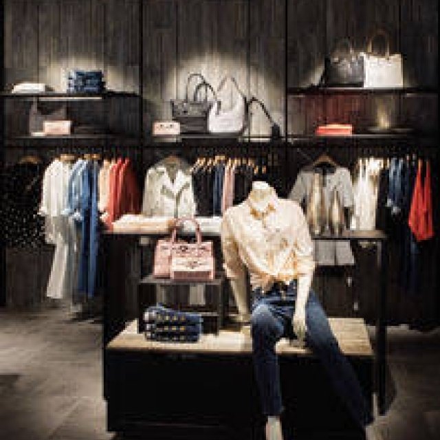 GUESS | First Directly Managed Store Opens at "Laforet Harajuku"
