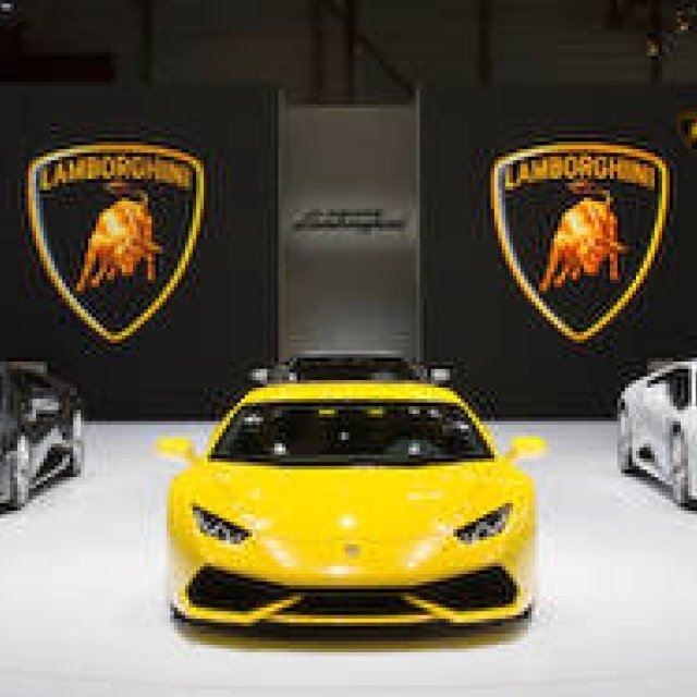 Lamborghini Huracán: The Highly Anticipated World Premiere | Lamborghini