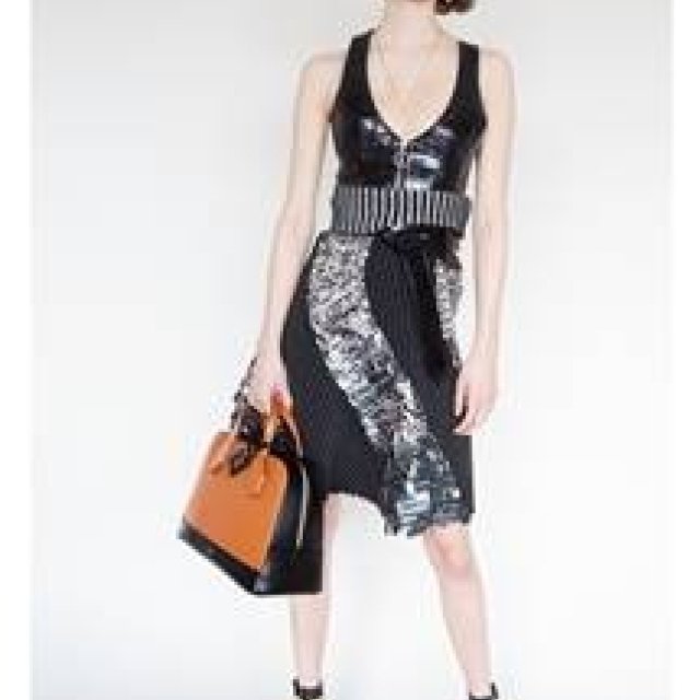 LOUIS VUITTON | Lookbook "A Dozen Girls" by Photographer Juergen Teller