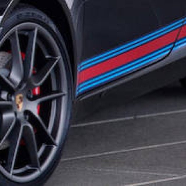 A special limited edition Porsche 911 in Martini Racing livery | Porsche