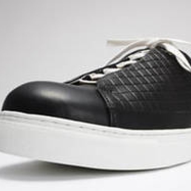 ISSEY MIYAKE｜新作スニーカー「FLYFRONT」シリーズ