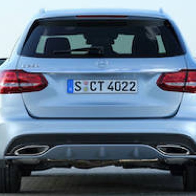 First Drive Abroad: The C-Class Station Wagon | Mercedes-Benz
