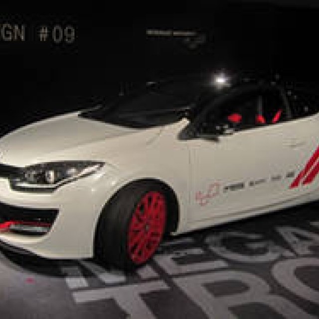 Renault launches a limited edition of the Mégane R.S., the fastest FF production car at the Nürburgring | Renault