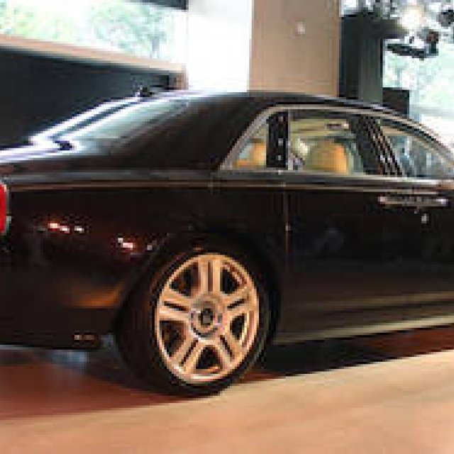 Rolls-Royce Ghost Series II Arrives in Japan | Rolls-Royce
