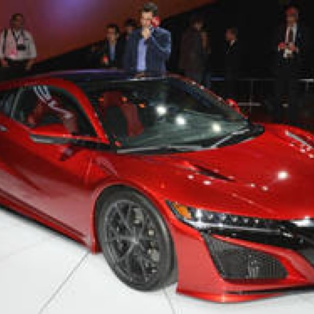 Acura (Honda) Unveils Production NSX at Detroit Auto Show 2015 | Acura