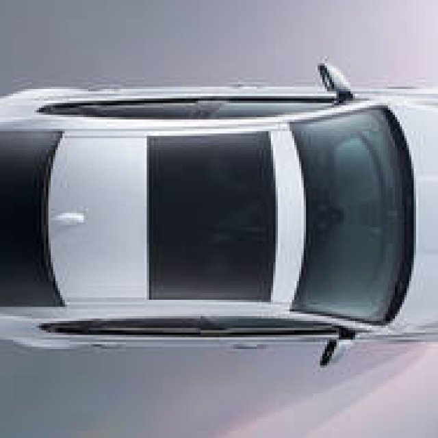 Jaguar Unveils New XF with a World-Challenging Stunt