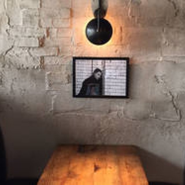 EAT | "SMITH," a Dining Bar Offering Food and Music in an Artistic Space, Opens
