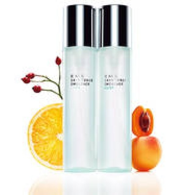 RMK's New "Skin Tuner Smoother": A Hydrating Lotion for a Clearer Finish