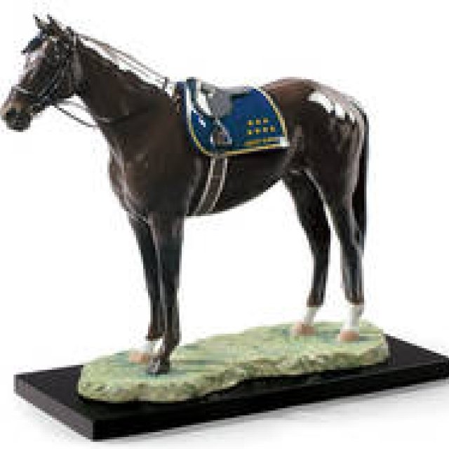 Lladro Fully Recreates the Legendary Racehorse "Deep Impact" | LLADRÓ
