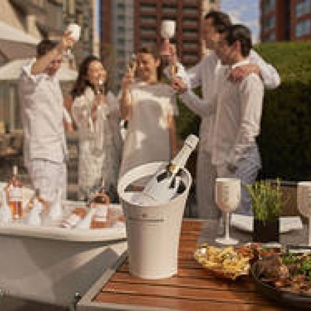 EVENT｜"Soirée Blanche," a party to welcome the summer, held at Grand Hyatt Tokyo