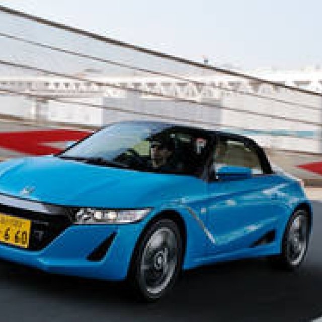 A Drive in the Honda S660, Japan's Tiniest Mid-Engine Sports Car