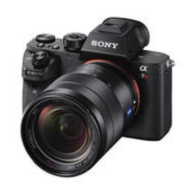 4240万画素のフルサイズセンサーを搭載したミラーレス一眼「α7R II」｜SONY