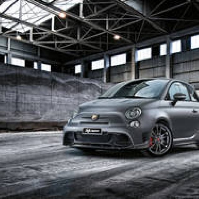 史上最強のアバルト、695 ビポストが登場｜Abarth