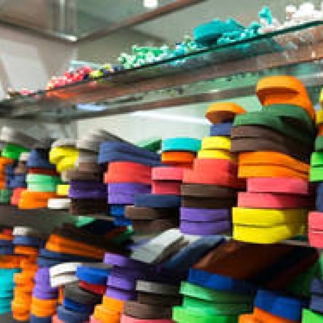 World Sandal Market: Elevating Your Style with Sandals | ISETAN MEN'S