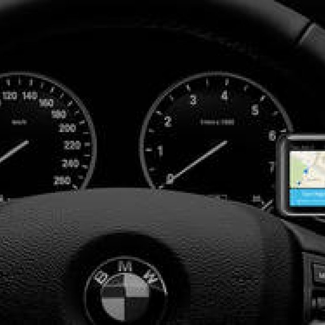 アップルウォッチ専用車載ホルダー「Oh-Thumb」のサポーターを募集｜Beat-Sonic