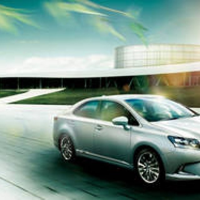Lexus HS Receives Minor Revisions | Lexus