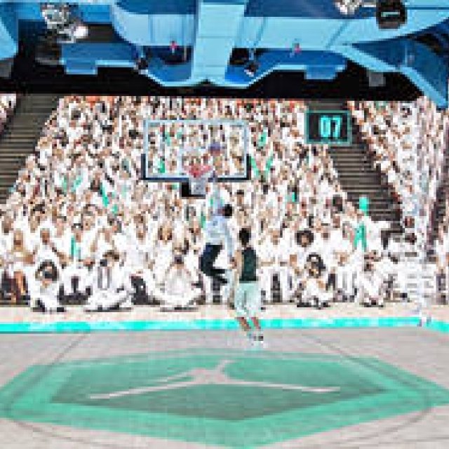 Celebrating 30 Years of Jordan Brand: Michael Jordan Visits Japan for the First Time in 11 Years | NIKE
