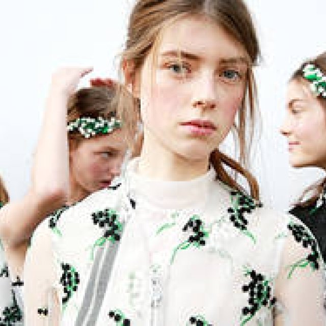 Terumi Hagiwara Series Vol. 137 | Spring is Sheer. Playful Elegance in a Hint of Light