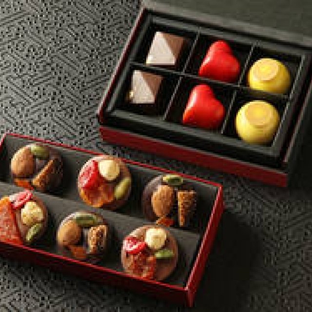 EAT | Joël Robuchon presents Valentine's Day chocolates for adults