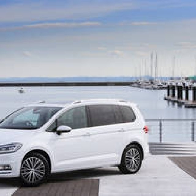 Test Drive: The New Volkswagen Golf Touran