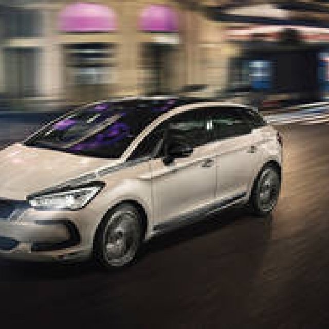 Sales Begin for the Facelifted New DS 5 in Japan | DS