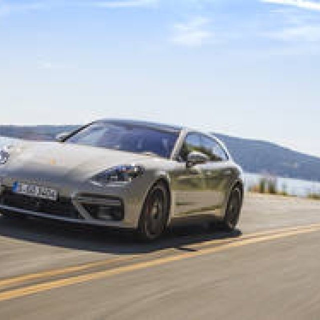 Test Drive of the New "Sport Turismo" Added to the Panamera Lineup | Porsche