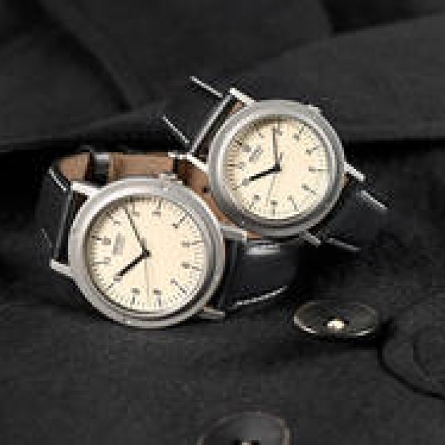 故スティーブ・ジョブス氏が愛した伝説のノームコアウオッチ「シャリオ」｜SEIKO