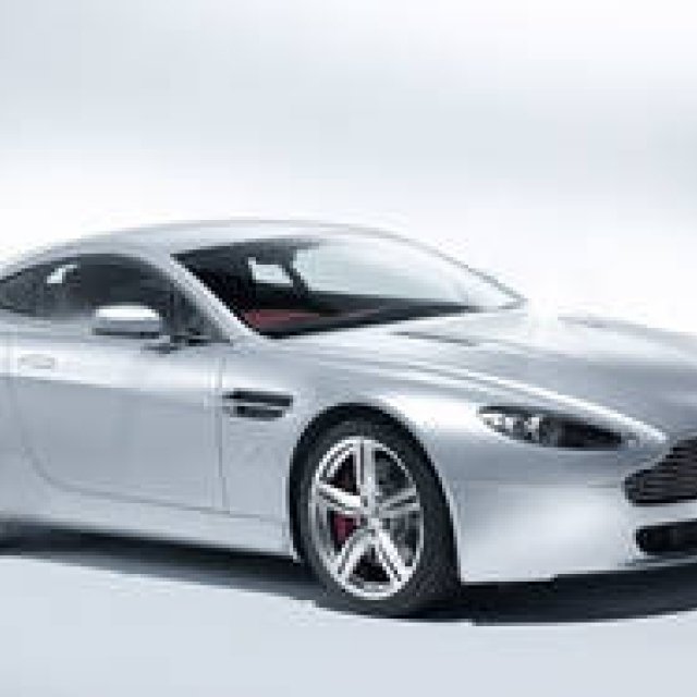  ASTON MARTIN V8 VANTAGE COUPE/ROADSTER｜2シーターのピュアスポーツ ギャラリー