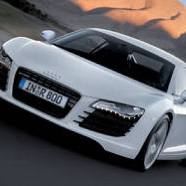  Audi R8｜レーシングカーの名を受け継ぐスポーツカー ギャラリー