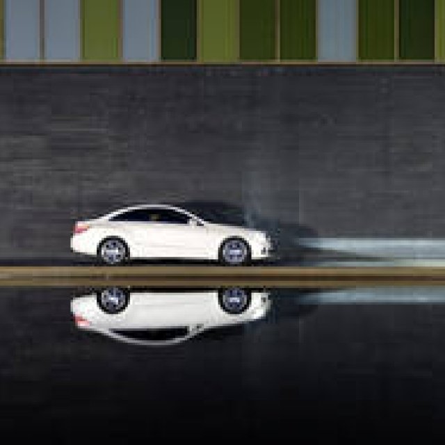  Mercedes-Benz E CLASS COUPE｜往年の名車を彷彿させる流麗なクーペ ギャラリー