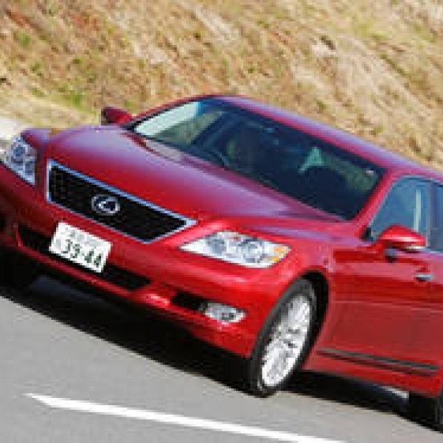  レクサス LS460 バージョンSZ｜スポーティな感覚を拡大 ギャラリー