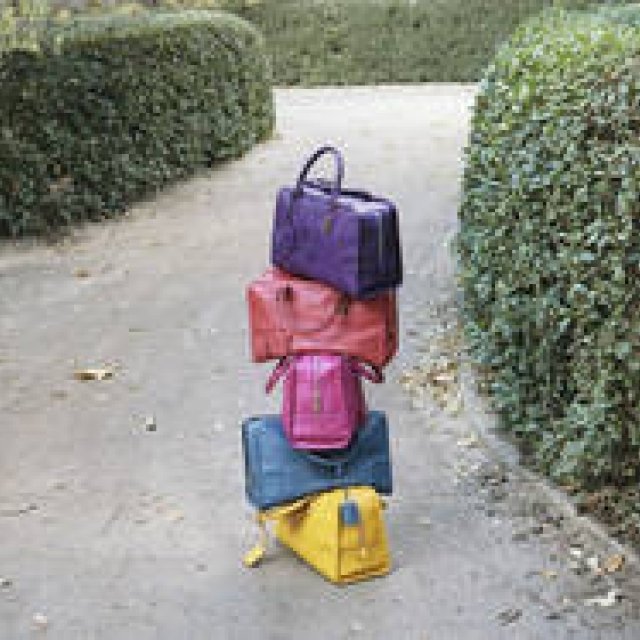  LOEWE｜アマソナ35周年記念限定モデル登場 ギャラリー