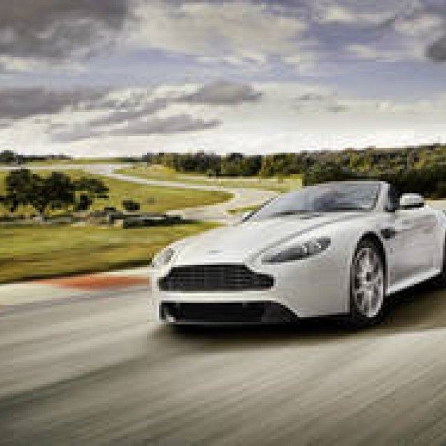  ASTON MARTIN V8 Vantage S ギャラリー
