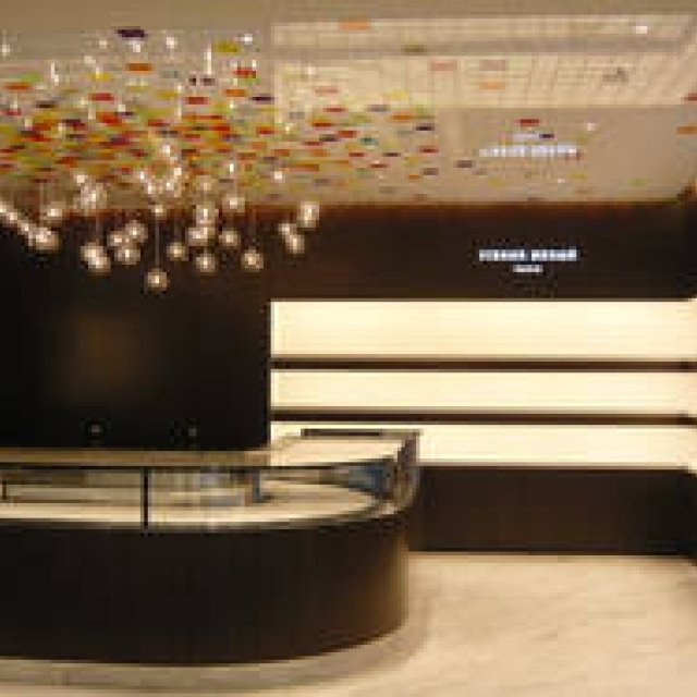  PIERRE HERMÉ PARIS｜関西初の直営ブティックがジェイアール大阪 三越伊勢丹にオープン Gallry