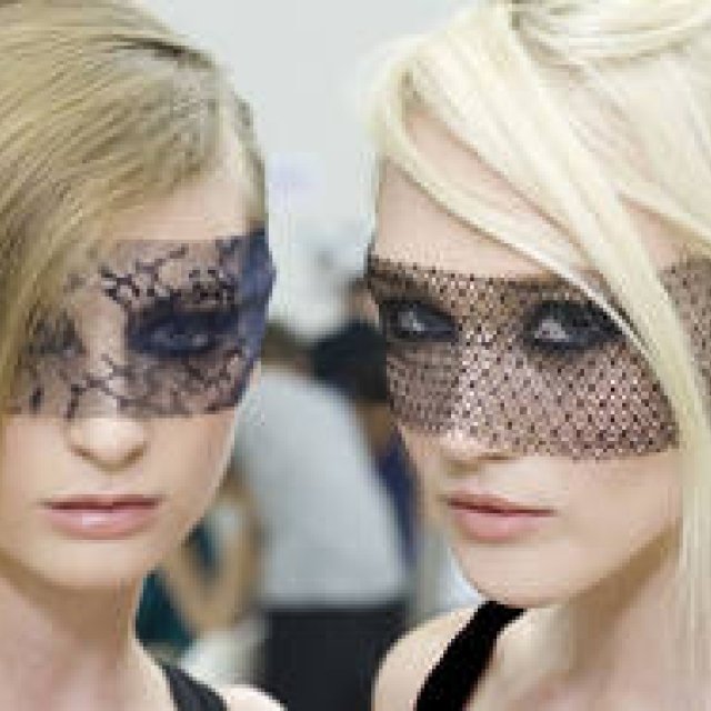  CHANEL｜2011-12秋冬オートクチュールコレクションのメイクアップ クリエイション ギャラリー