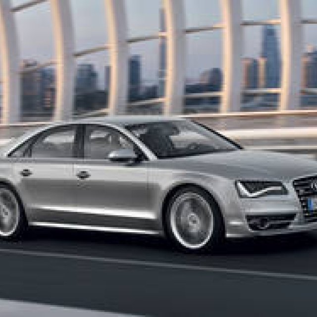  Audi S8｜大型サルーンの常識を覆すモデルが登場 ギャラリー
