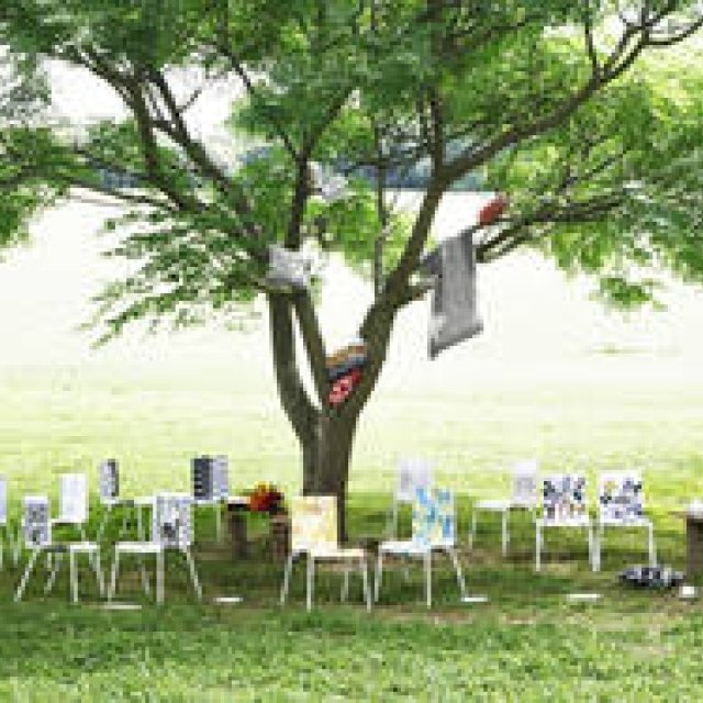  ISETAN LIVING｜伊勢丹新宿店「デザインタイド トーキョー 2011」Love Chair Collection ギャラリー