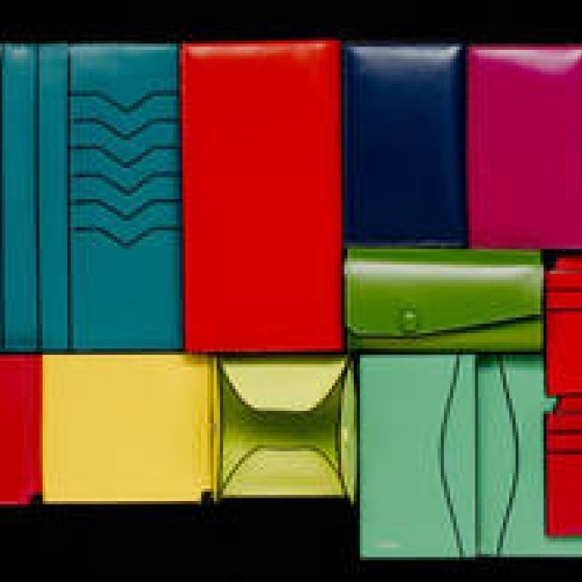 Valextra｜革小物オールスターがクリスマス限定で発売 ギャラリー