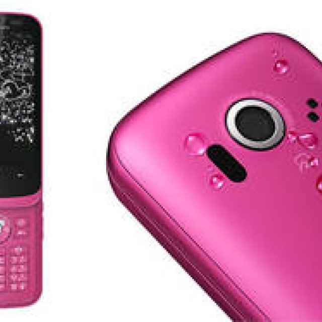 Disney Mobile｜コンパクトなスライド型スマートフォン「DM011SH」 ギャラリー