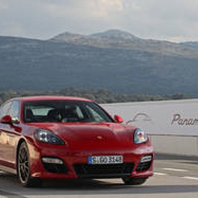 PORSCHE パナメーラ GTSにスペインで試乗 ギャラリー