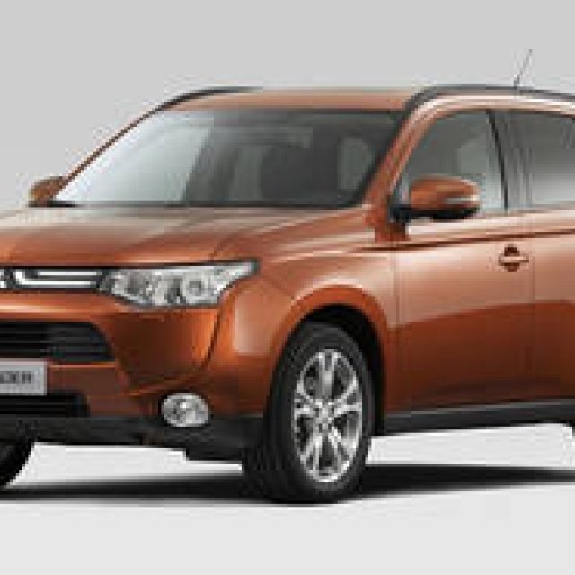 三菱、新型「アウトランダー」をアジア初披露！｜MITSUBISHI MOTORS ギャラリー