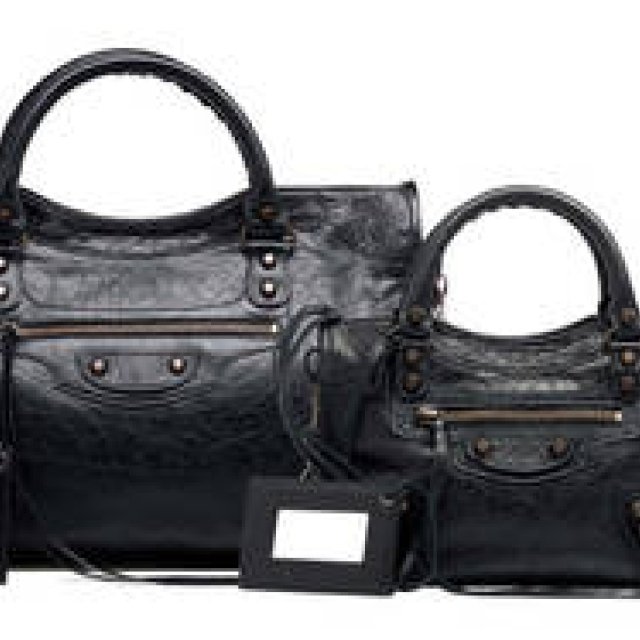 BALENCIAGA｜バレンシアガのアイコンバッグがミニサイズになって登場