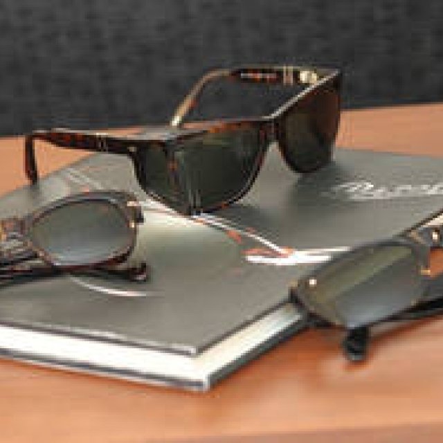 Persol｜ショールーム＆サロン「Peace 81」が青山にオープン ギャラリー
